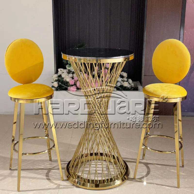 Round Cocktail Table