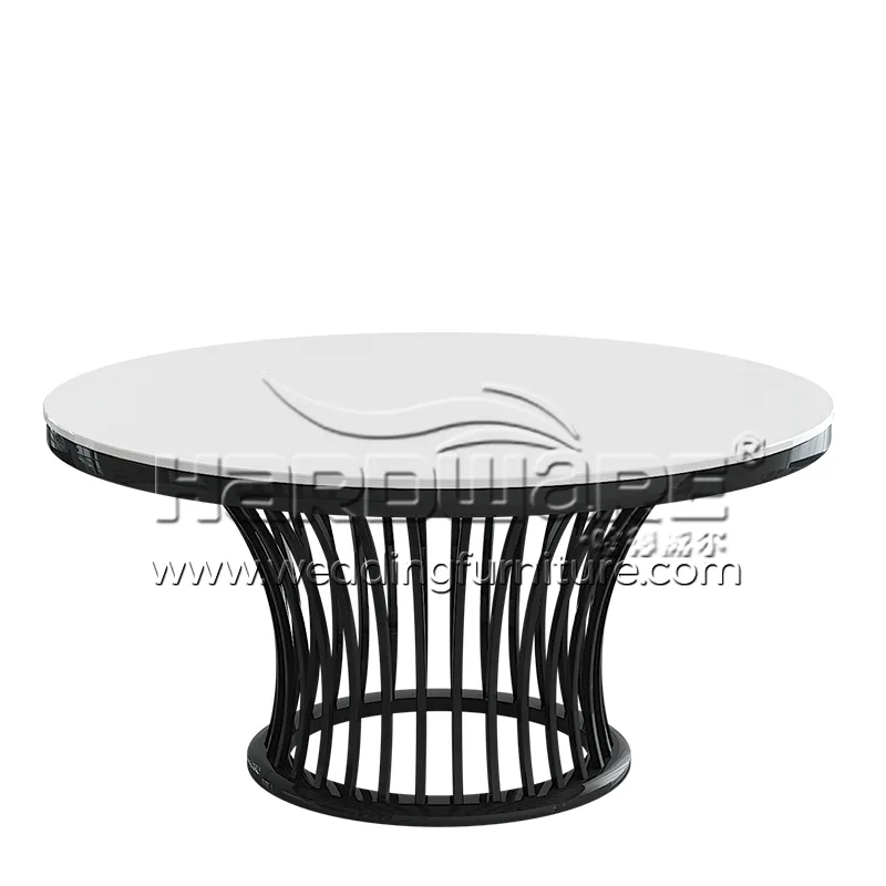 Round Dinner Tables